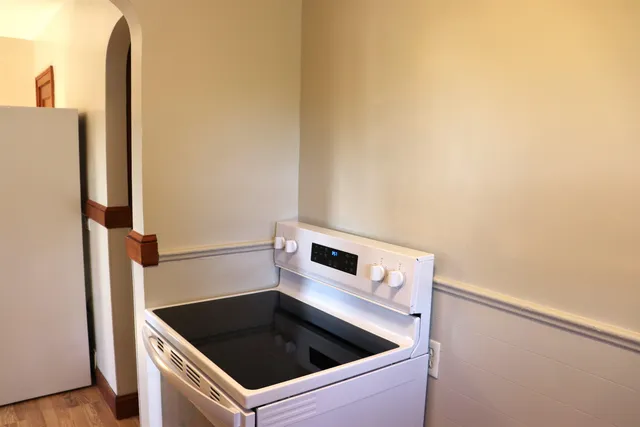 $2,200 | 32 1/2 Gilman Street, Nashua, NH 03060