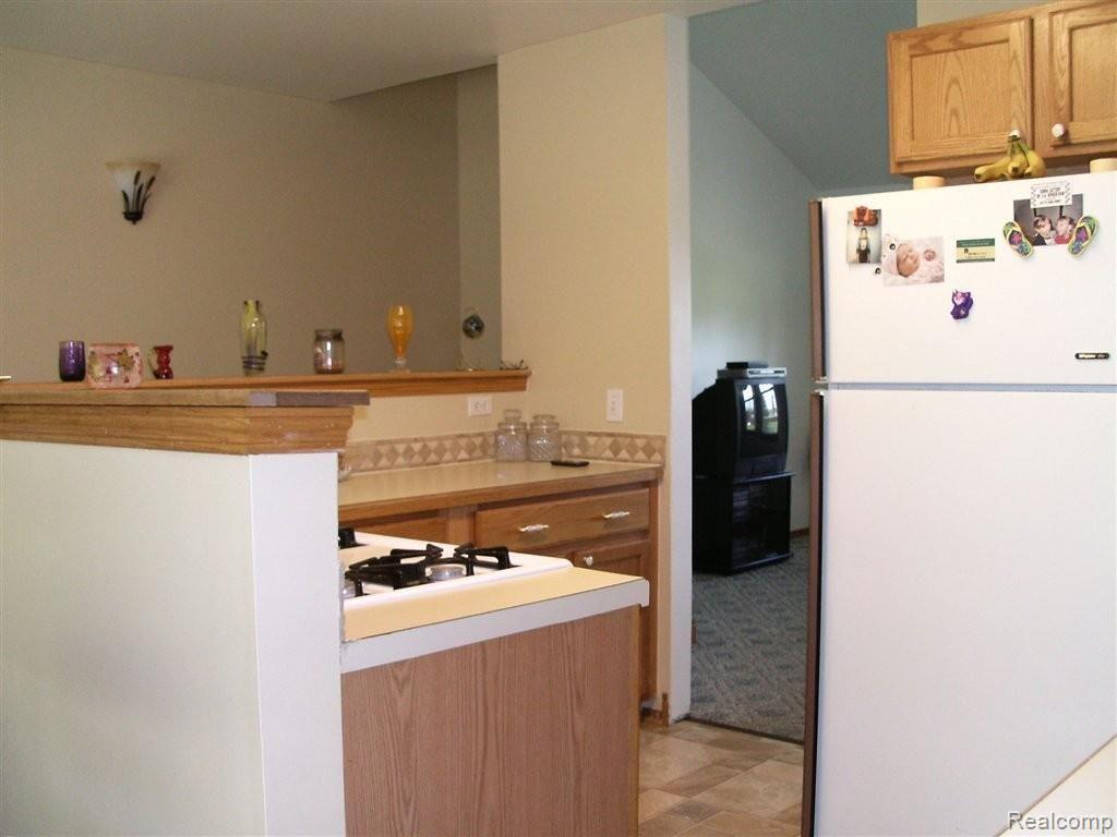 6730 Oak Grove Road Howell, MI 48855 - Photo 6 of 13 oak grove 009.JPG