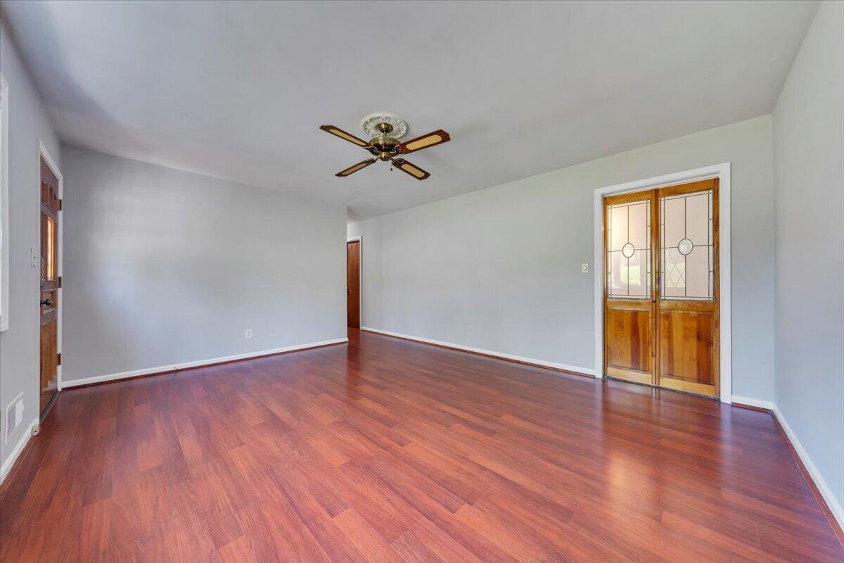 605 Timberidge Road Vinton, VA 24179 - Photo 3 of 47 03-MIB02196