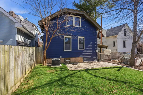 $399,900 | 3421 North Fratney Street, Milwaukee, WI 53212