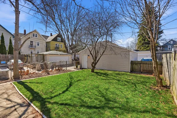 $399,900 | 3421 North Fratney Street, Milwaukee, WI 53212