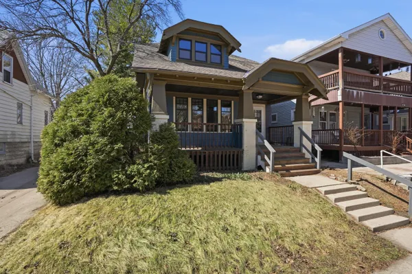 $399,900 | 3421 North Fratney Street, Milwaukee, WI 53212