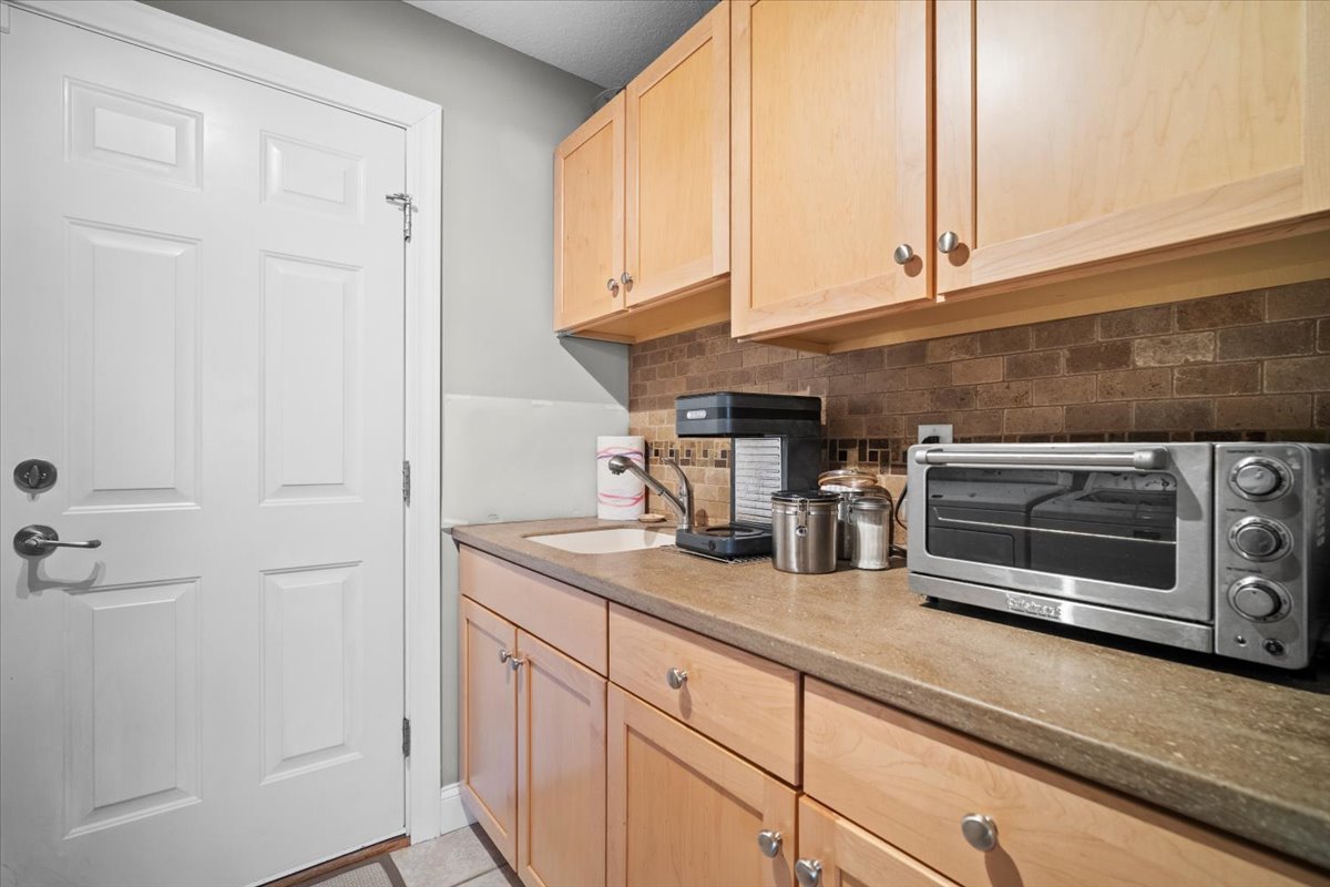 2853 Jacob Lane Normal, IL 61761 - Photo 12 of 30 Gallery Image 12