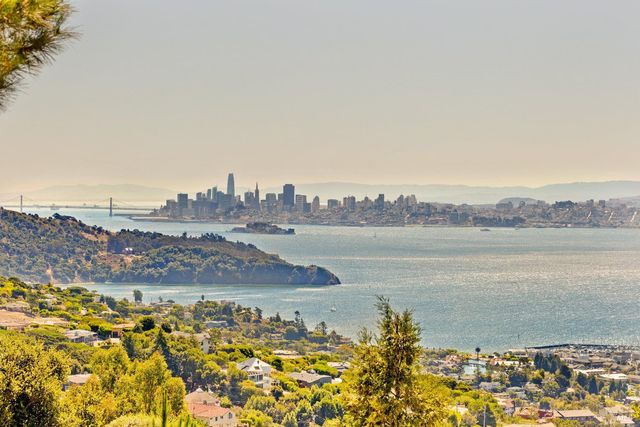 $3,595,000 | 107 Mt Tiburon Road, Tiburon, CA 94920