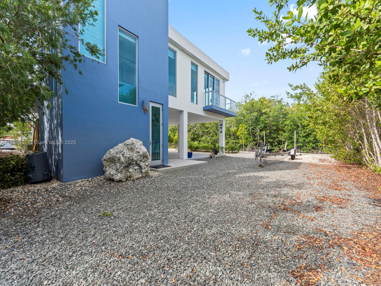 474 Bahia Honda Road Key Largo, FL 33037 - Photo 33 of 33 a view of a house with a street