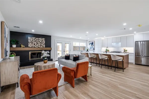$845,000 | 3883 Antigua Circle, Dallas, TX 75244