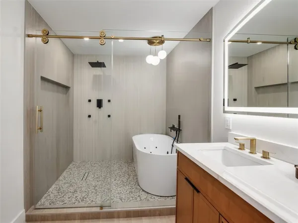 $845,000 | 3883 Antigua Circle, Dallas, TX 75244