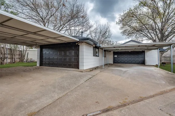 $845,000 | 3883 Antigua Circle, Dallas, TX 75244
