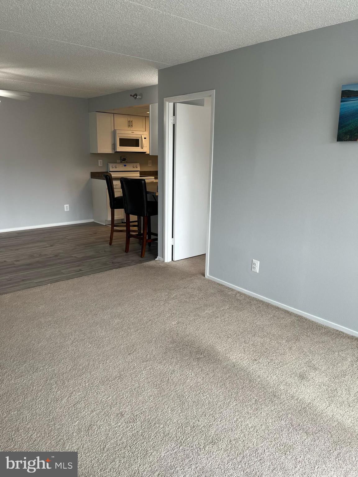 5911 Edsall Road, Unit 406 Alexandria, VA 22304 - Photo 14 of 44 DINING