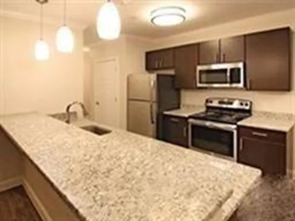 $3,500 | 244 Washington Street, Unit 2106, Easton, MA 02356