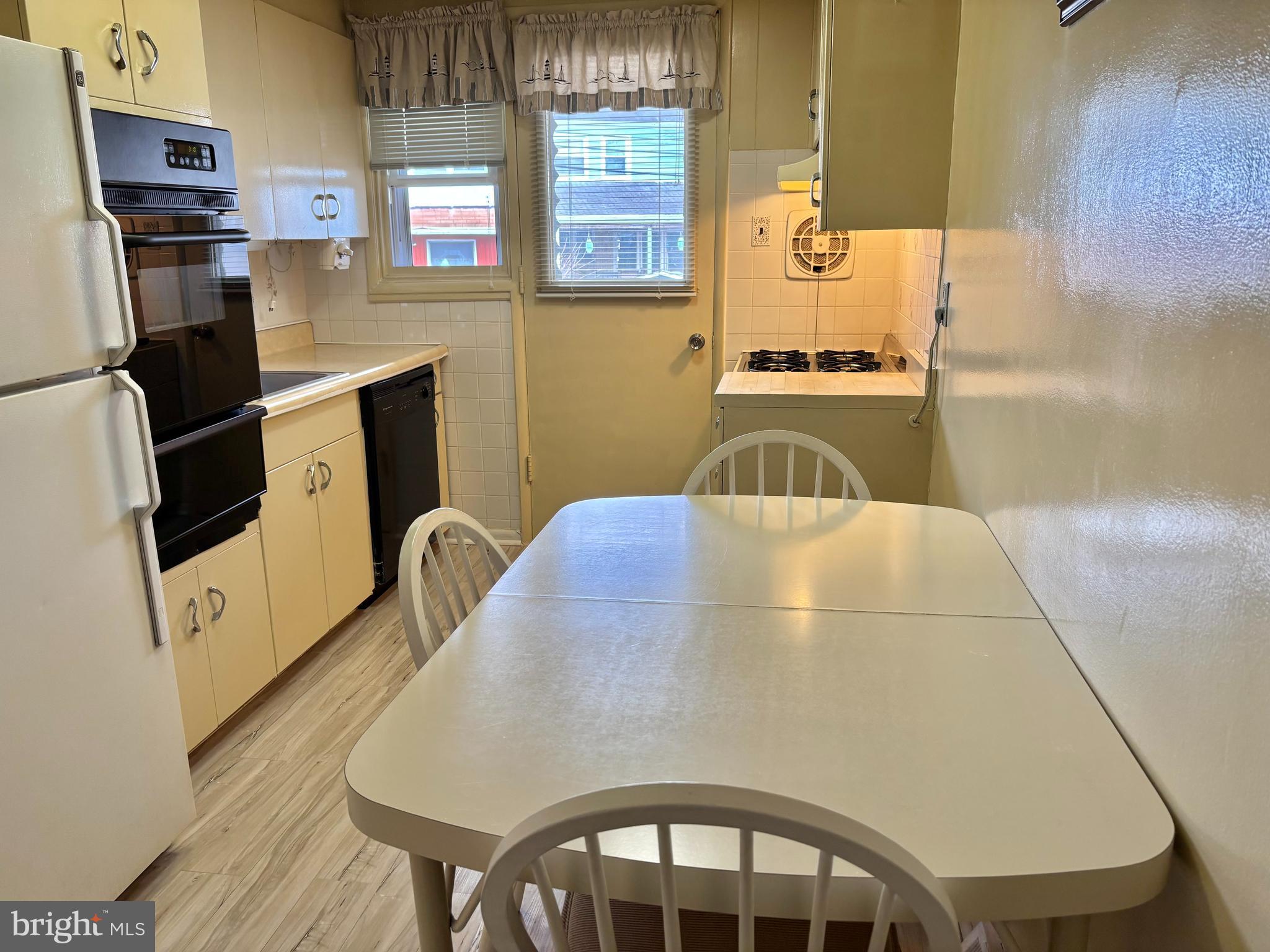 1557 Blackrock Road Swarthmore, PA 19081 - Photo 16 of 46 Eat in kitchen