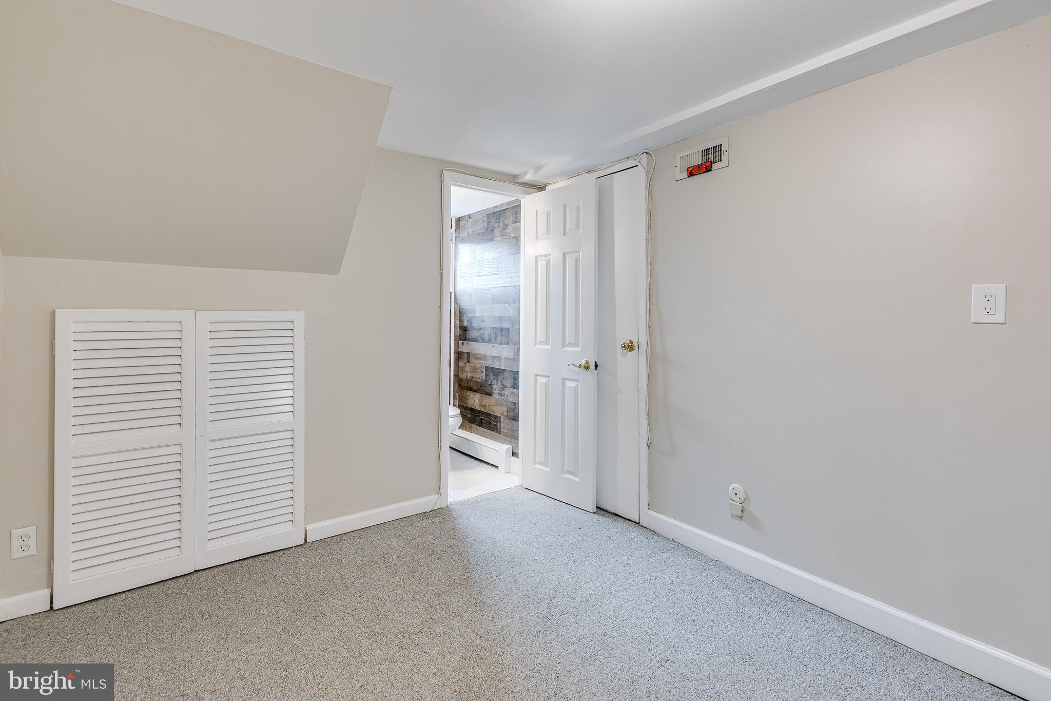 10910 East Keswick Road Philadelphia, PA 19154 - Photo 17 of 35 Finish Basement