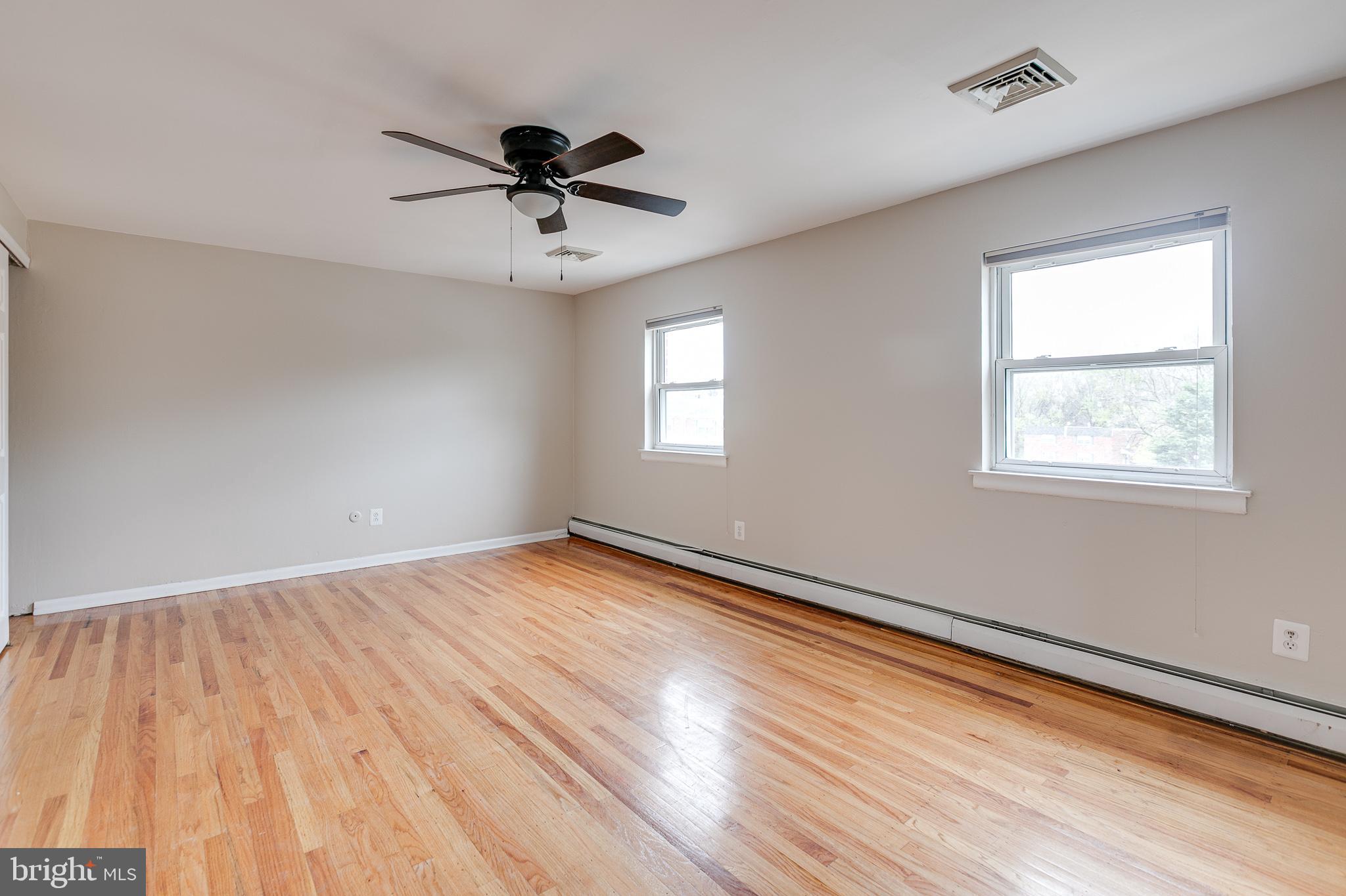 10910 East Keswick Road Philadelphia, PA 19154 - Photo 20 of 35 Main Bedroom