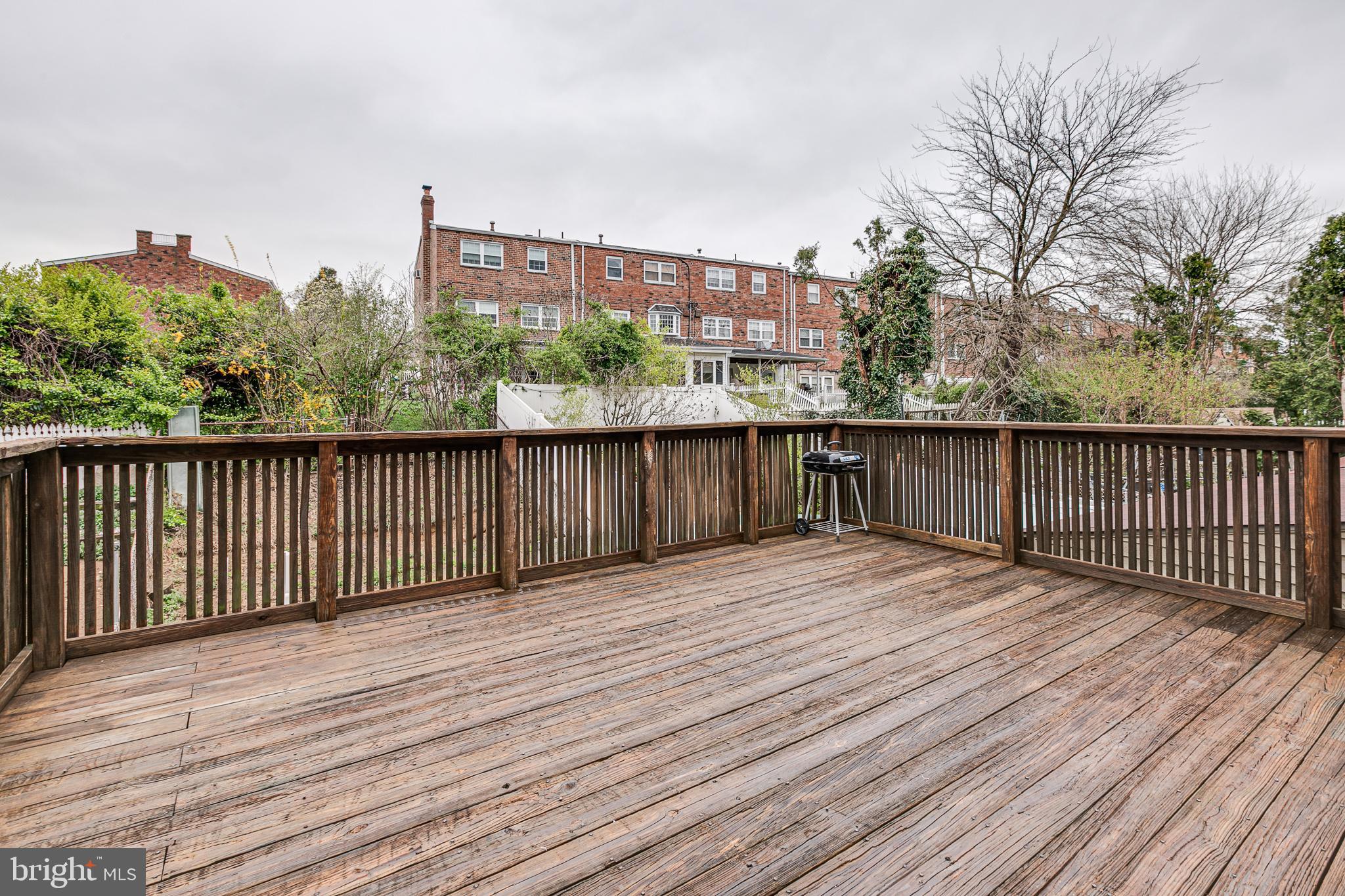 10910 East Keswick Road Philadelphia, PA 19154 - Photo 33 of 35 Rear Deck off Kitchen