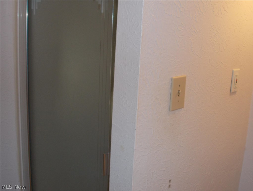 1099 Churchill Road Lyndhurst, OH 44124 - Photo 6 of 13