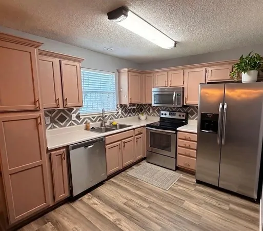 $199,500 | 1323 Southeast Lexington Avenue, Lee's Summit, MO 64081
