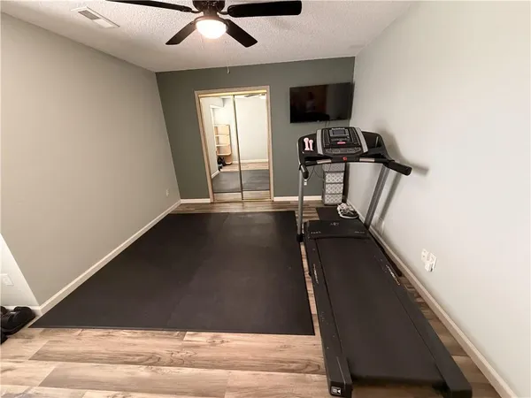 $199,500 | 1323 Southeast Lexington Avenue, Lee's Summit, MO 64081