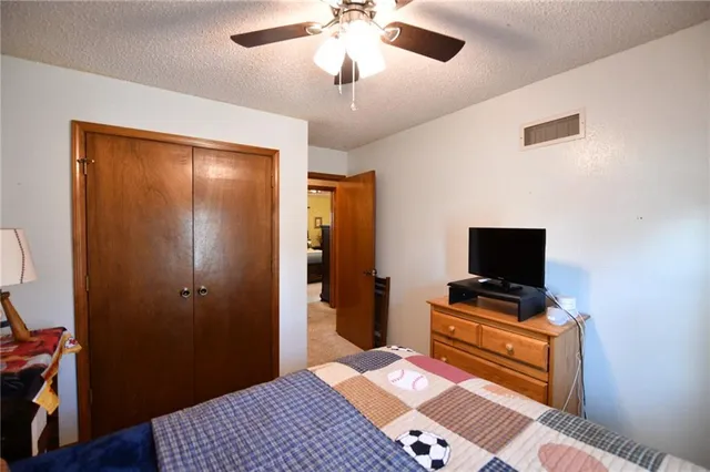 $325,000 | 822 South 57 Terrace, Kansas City, KS 66106