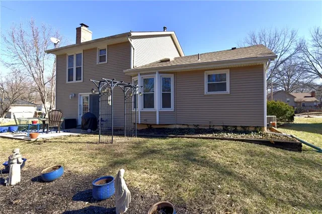 $325,000 | 822 South 57 Terrace, Kansas City, KS 66106