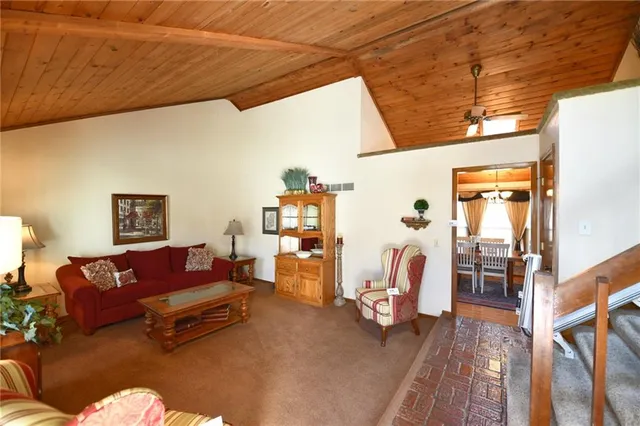 $325,000 | 822 South 57 Terrace, Kansas City, KS 66106