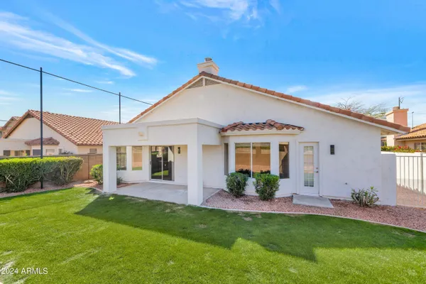 $2,900 | 1706 East Windsong Drive, Phoenix, AZ 85048