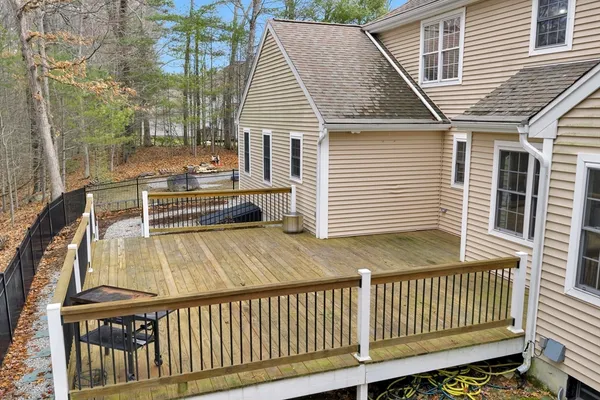 $749,900 | 24 Evergreen Lane, Sturbridge, MA 01518
