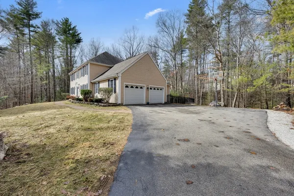 $749,900 | 24 Evergreen Lane, Sturbridge, MA 01518
