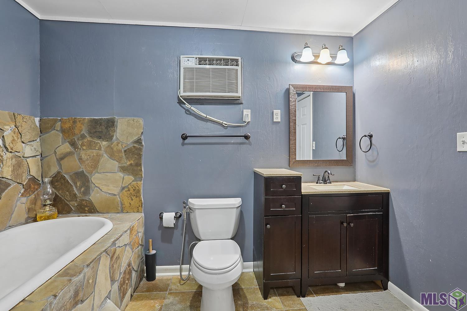 20224 Riverside Road Springfield, LA 70462 - Photo 6 of 15