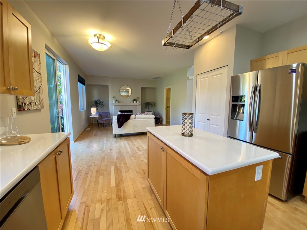 27524 Maple Ridge Way Southeast Maple Valley, WA 98038 - Photo 13 of 29