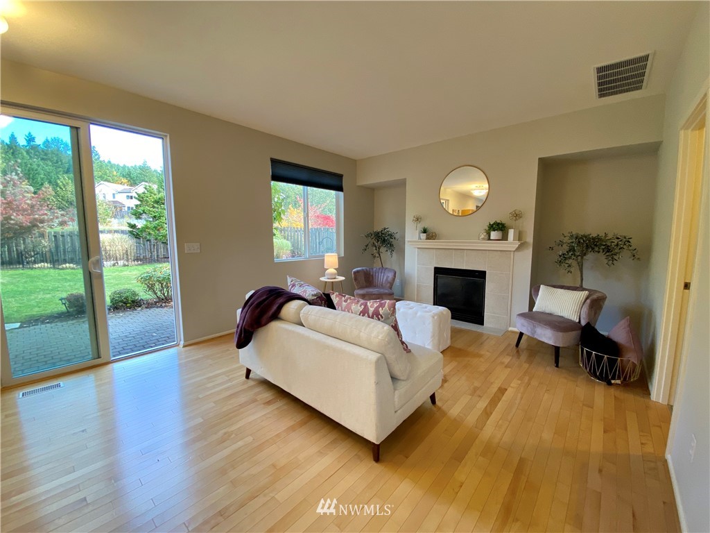 27524 Maple Ridge Way Southeast Maple Valley, WA 98038 - Photo 14 of 29