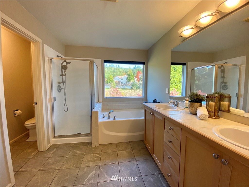 27524 Maple Ridge Way Southeast Maple Valley, WA 98038 - Photo 17 of 29