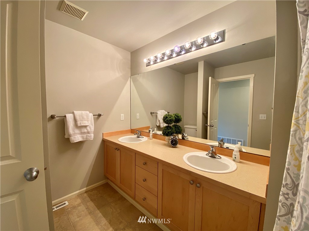 27524 Maple Ridge Way Southeast Maple Valley, WA 98038 - Photo 25 of 29