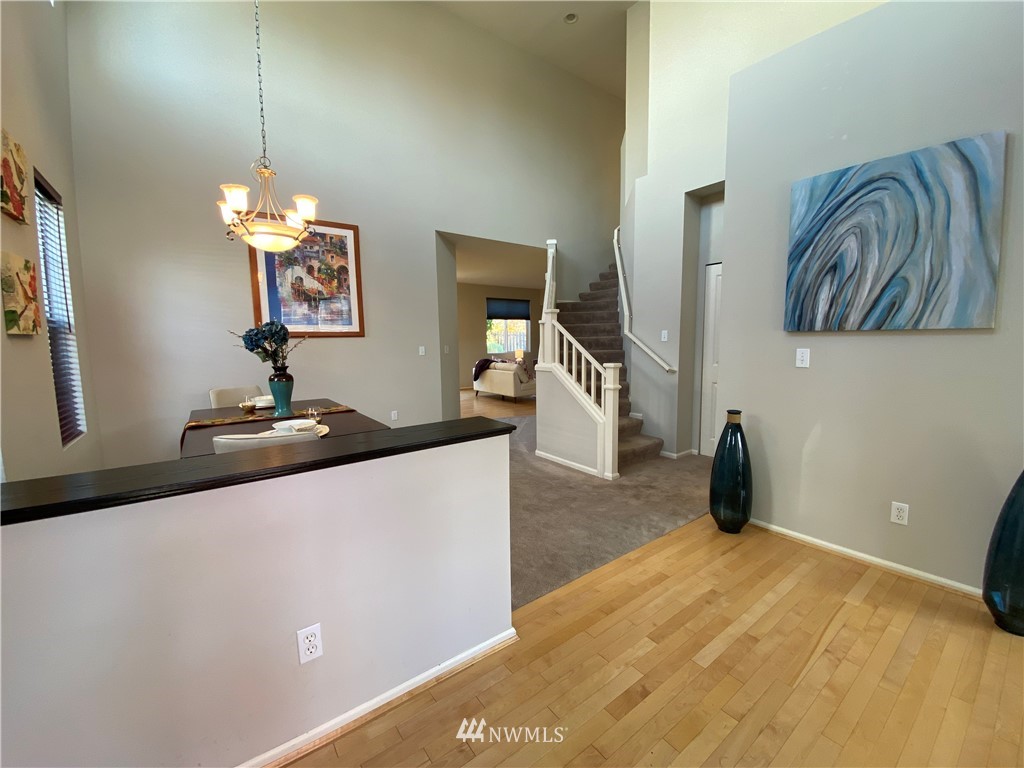 27524 Maple Ridge Way Southeast Maple Valley, WA 98038 - Photo 4 of 29