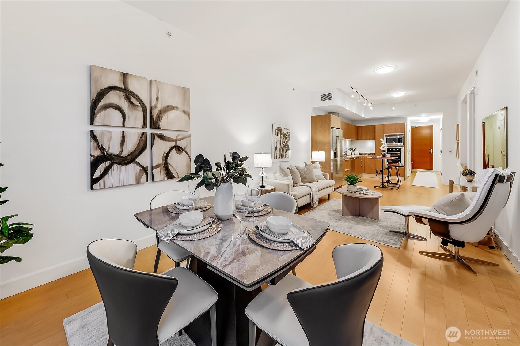 1920 4th Avenue, Unit 1807 Seattle, WA 98101 - Photo 13 of 38