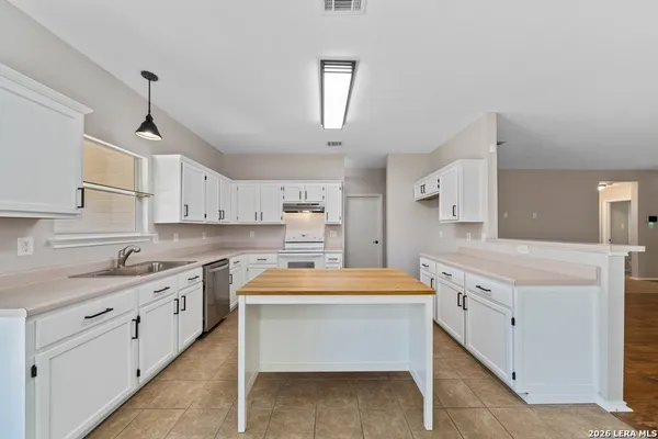 $1,800 | 659 Coral Harbor, San Antonio, TX 78251