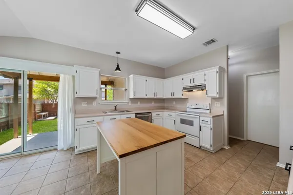 $1,800 | 659 Coral Harbor, San Antonio, TX 78251