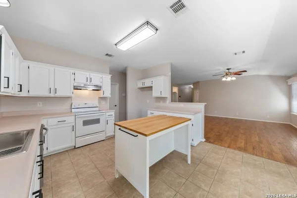 $1,800 | 659 Coral Harbor, San Antonio, TX 78251