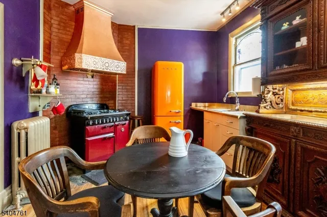 $999,000 | 20 Prospect Terrace, Montclair, NJ 07042