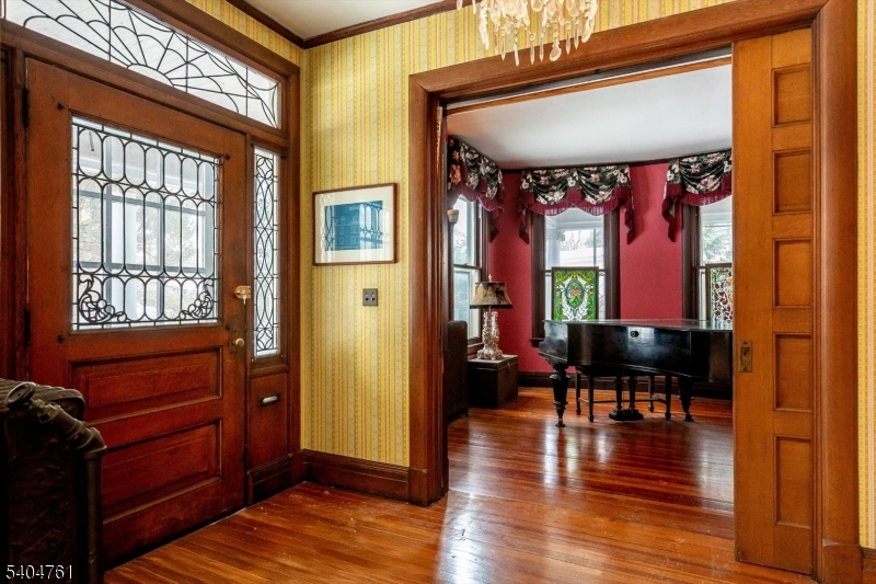 20 Prospect Terrace Montclair, NJ 07042 - Photo 3 of 50