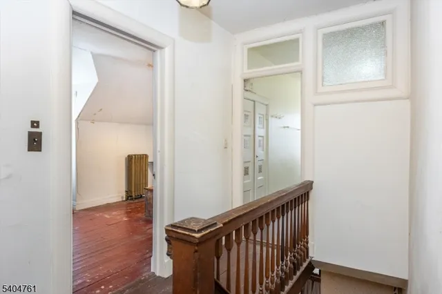 $999,000 | 20 Prospect Terrace, Montclair, NJ 07042