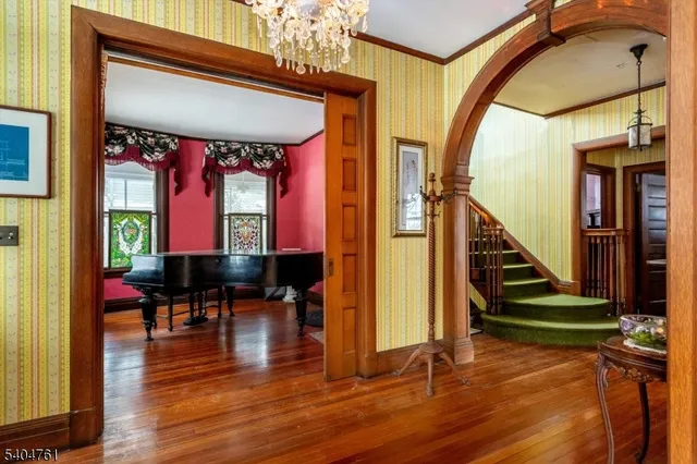 $999,000 | 20 Prospect Terrace, Montclair, NJ 07042