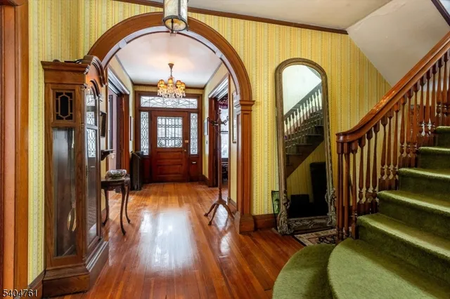 $999,000 | 20 Prospect Terrace, Montclair, NJ 07042