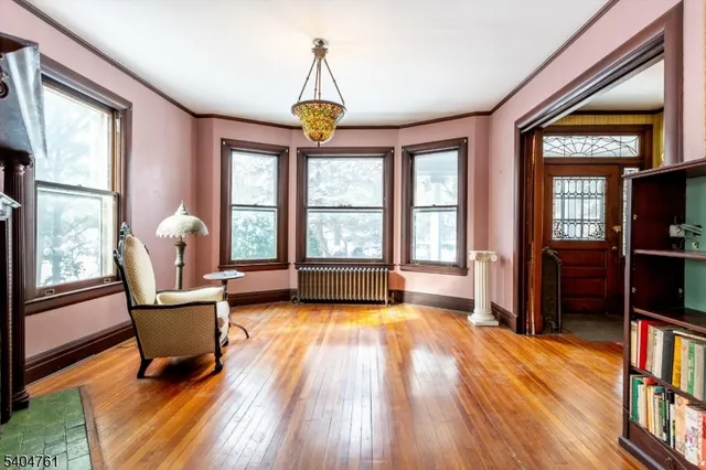 $999,000 | 20 Prospect Terrace, Montclair, NJ 07042