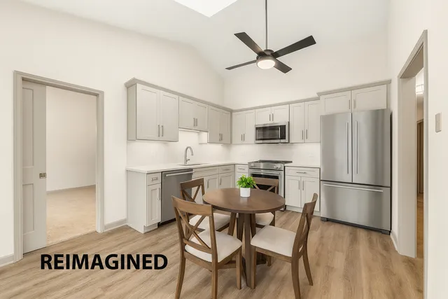 $379,000 | 7 Douglas Drive, Sugar Grove, IL 60554