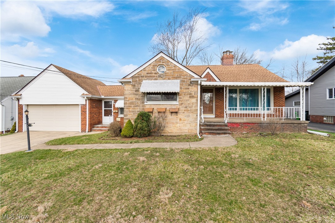 37 Greencroft Road Bedford, OH 44146 - Photo 1 of 27