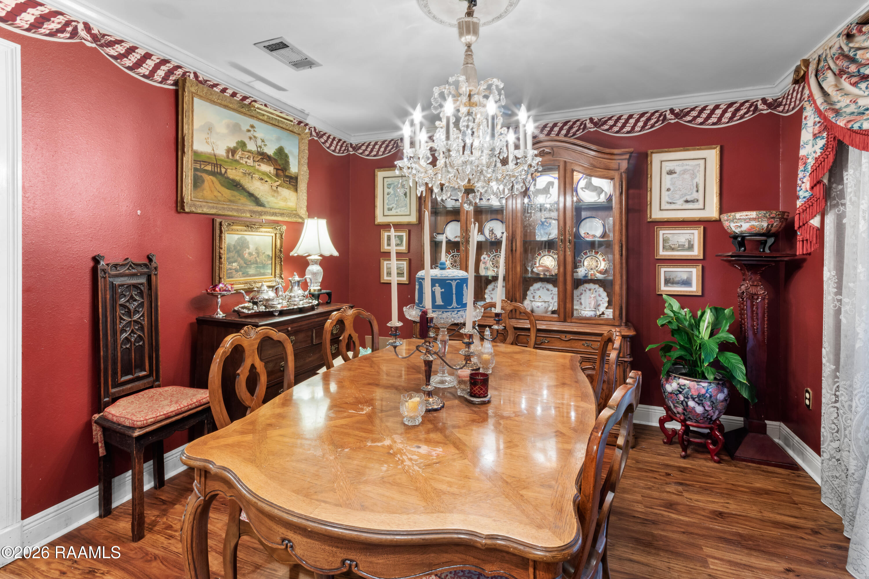 2423 Aubin Lane Baton Rouge, LA 70816 - Photo 6 of 28 DSC_0129