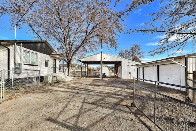 $699,000 | 22996 Blessinger Road, Star, ID 83669