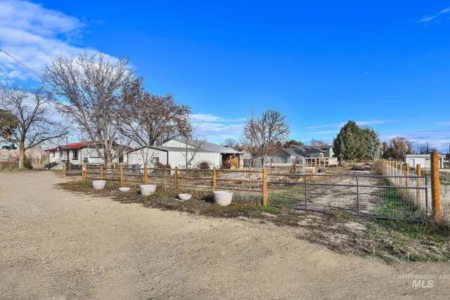 $699,000 | 22996 Blessinger Road, Star, ID 83669