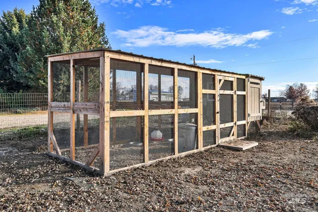 $699,000 | 22996 Blessinger Road, Star, ID 83669