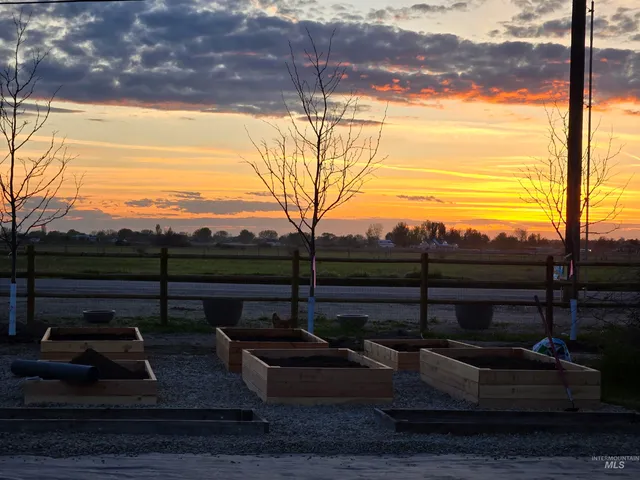 $699,000 | 22996 Blessinger Road, Star, ID 83669